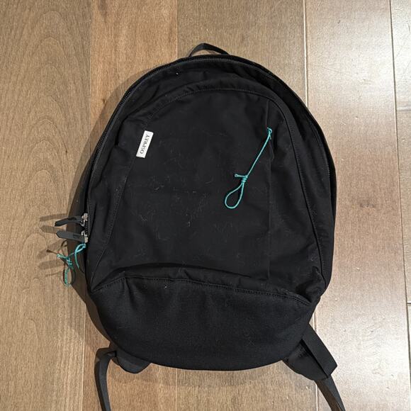 Osprey Small Day Black BackBack - Picture 1 of 7